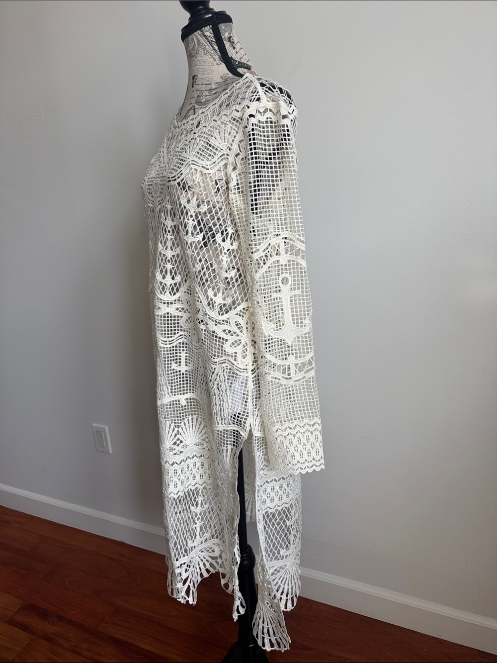 FARM Rio White Crochet Button-Back Cover-Up - Picture 2 of 6